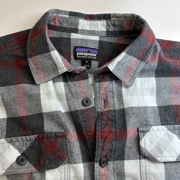 Patagonia Plaid Button Down Size M - Picture 5 of 10